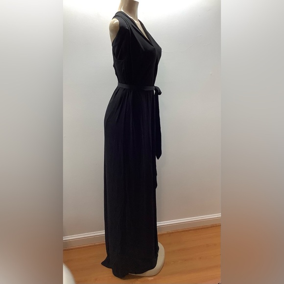 Halston Heritage Size XS Elegant Black Maxi Dress With Front Slit. Preloved - Picture 6 of 9